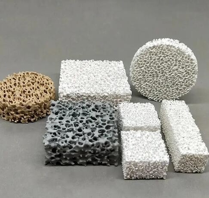 高 Porous 耐火性 アルミナ セラミック 泡フィルター ジルコニウム 鋳造のためのセラミックフィルター