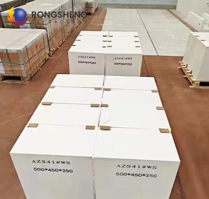 ガラスの溶融炉 耐火材料 溶融したアズブロック ジルコニア コーランドム レンガ アズ-33# アズ-36# アズ-41# 融合鋳造レンガ