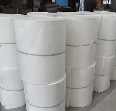 高温 1430°C 1800C セラミック繊維の羊毛の毛布 25mm 50mm 厚さポリ結晶多角熱隔熱毛布